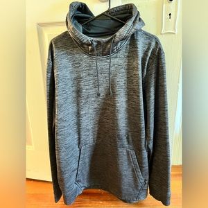 Under Armour Sweatshirt